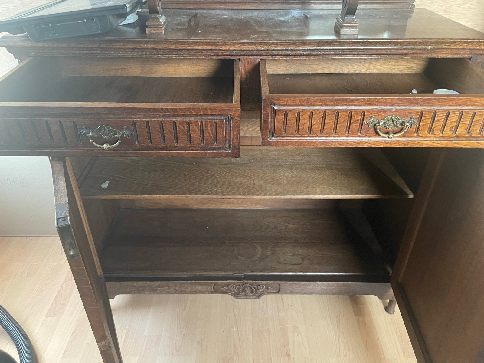 Antiek Eiken Dressoir met Vitrinekast, Ophalen