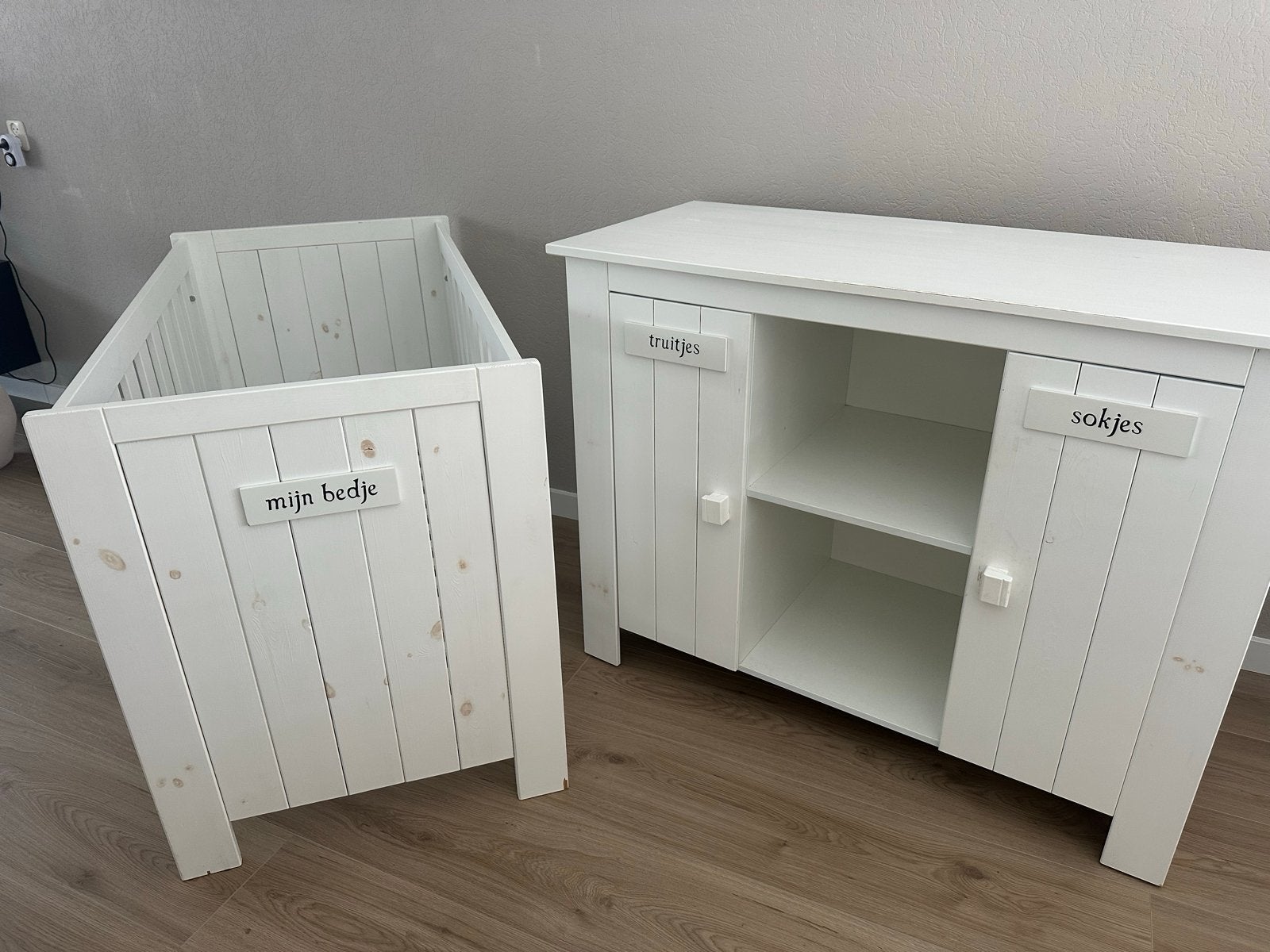 Mooie witte Happy Bed complete kinderkamer 3-delig, Ophalen, Zo goed als nieuw, Jongetje of Meisje