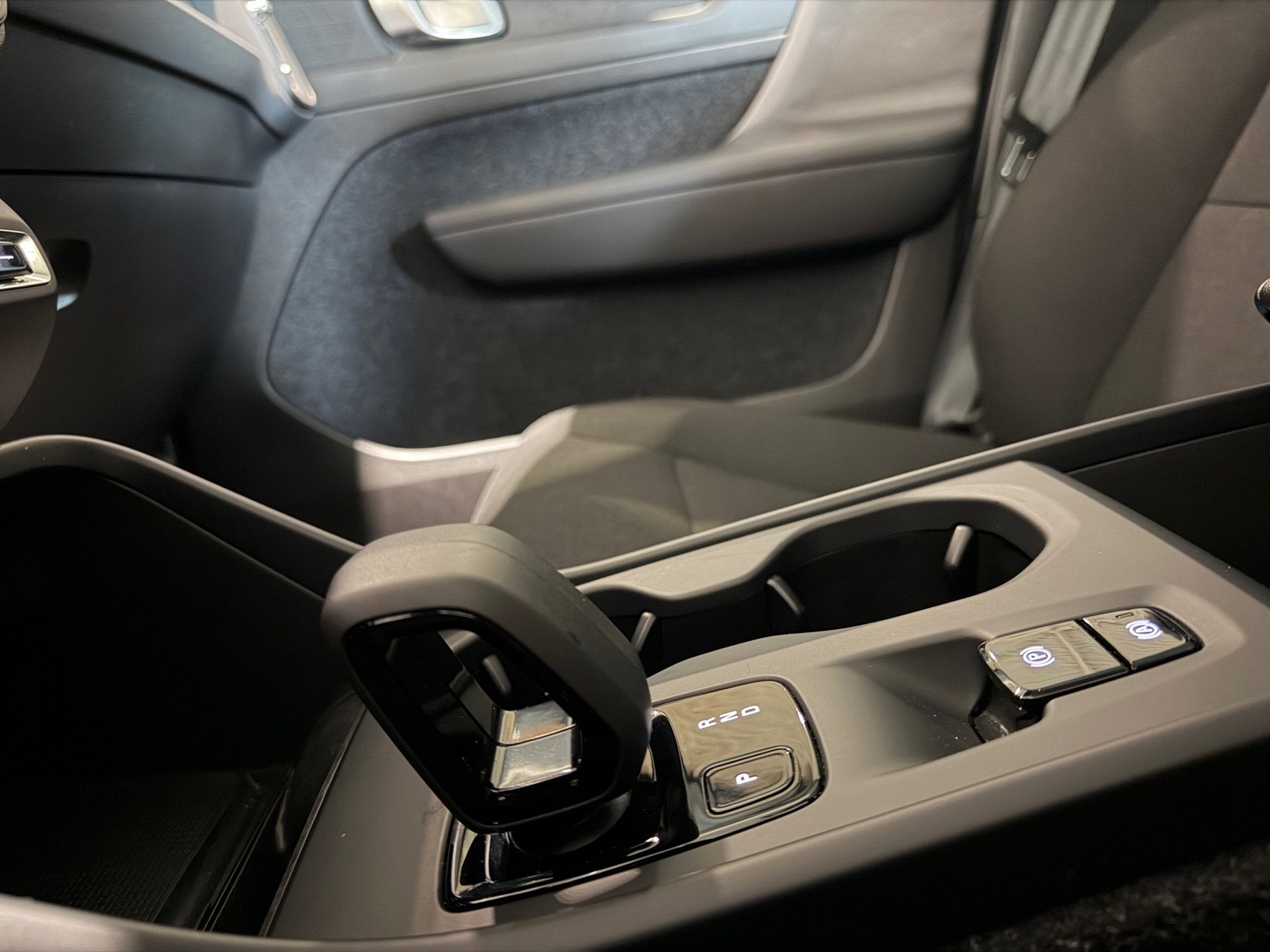 Foto 16 van Volvo XC40 1.5 T3 Business Pro - Automaat - LED - Dealer Ond