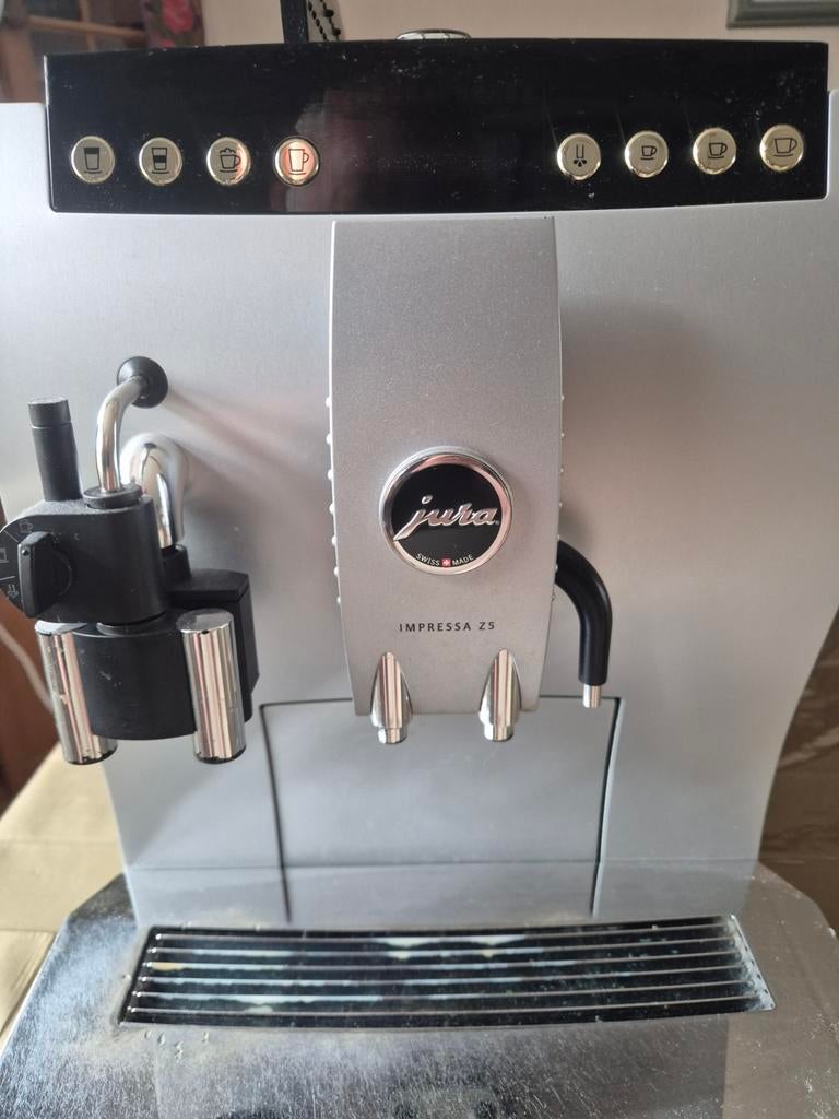 Jura Impressa Z5 koffiemachine - lekt water, Witgoed en Apparatuur, Koffiezetapparaten, Ophalen, 10 kopjes of meer, Koffiemachine