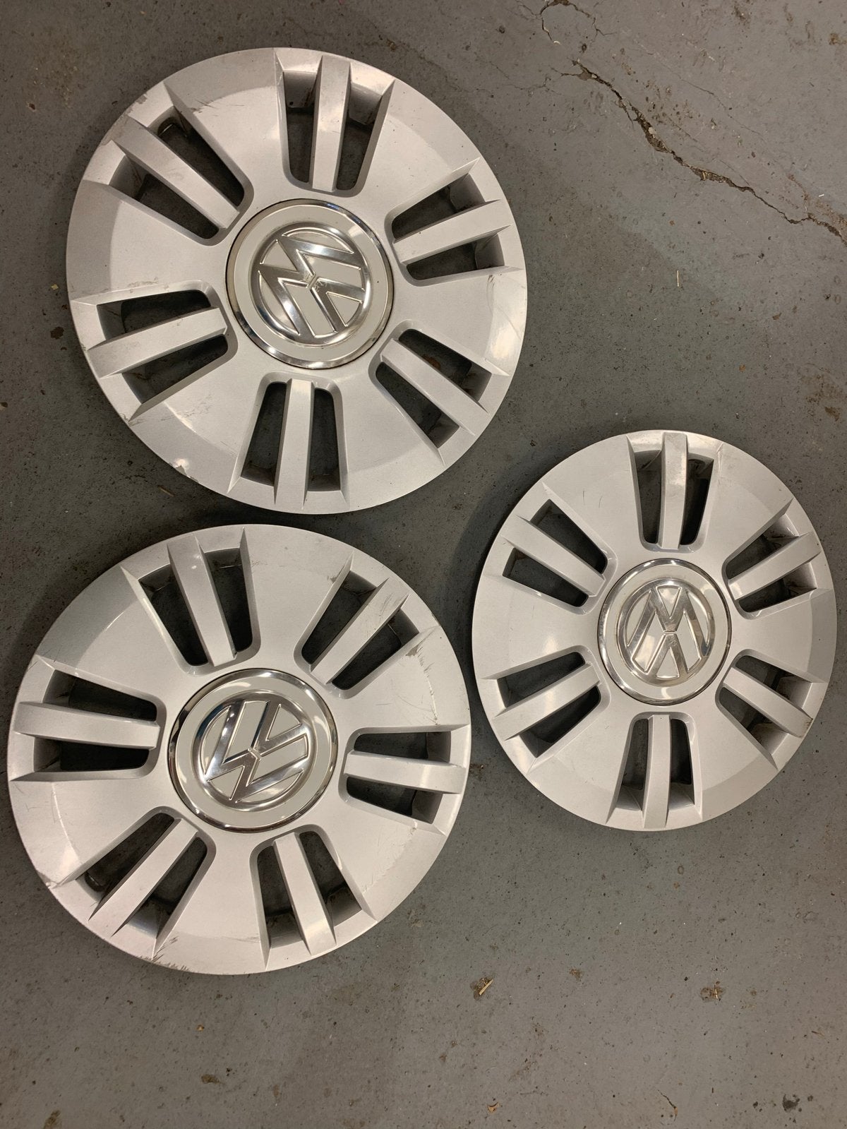 Set van 2 Volkswagen Up wieldoppen 15 inch, Auto diversen, Ophalen of Verzenden, Zo goed als nieuw