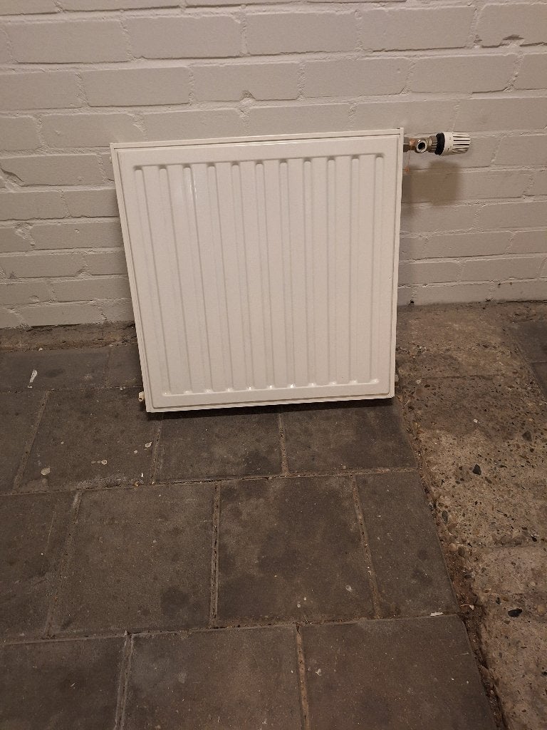 Radiator, Ophalen, 30 tot 80 cm, Radiator, Zo goed als nieuw