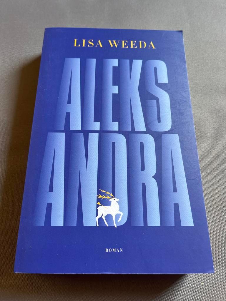 Aleksandra - Lisa Weeda, Boeken, Romans, Zo goed als nieuw, Nederland, Ophalen of Verzenden