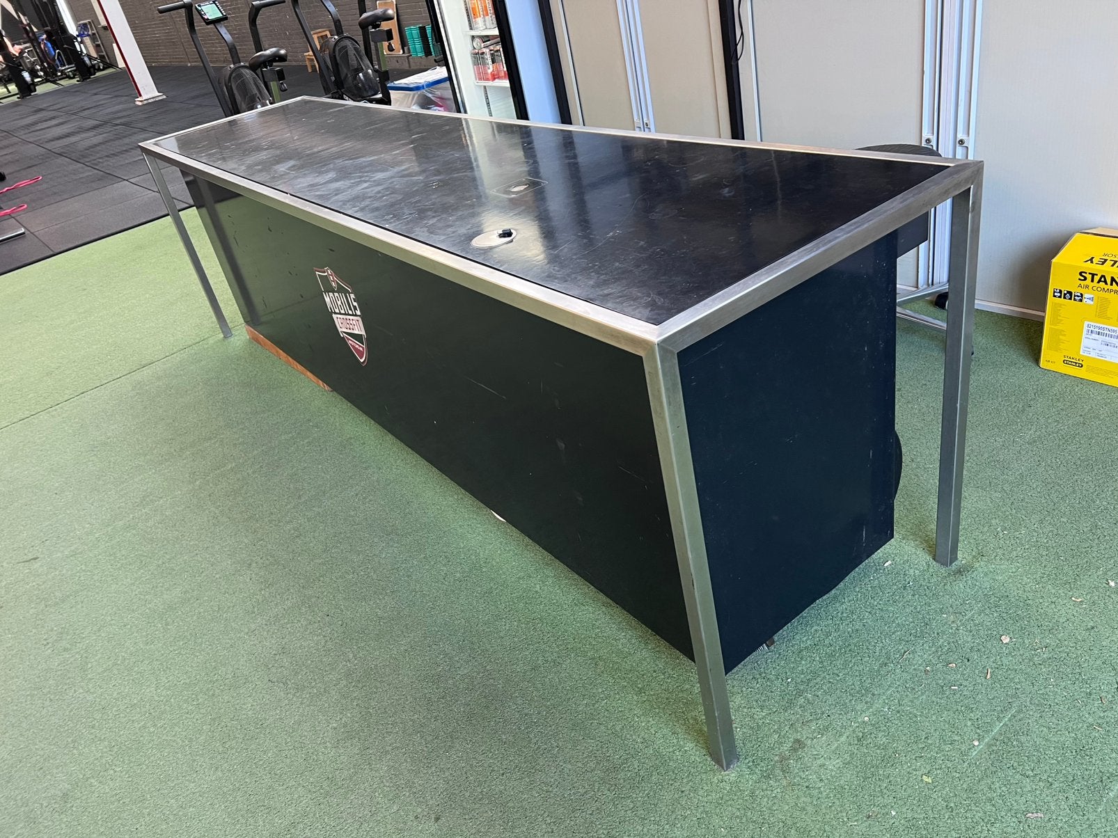 Stalen Balie Staalkleurig/Zwart 320cm x 75cm x 90cm (lxbxh), Ophalen, Gebruikt