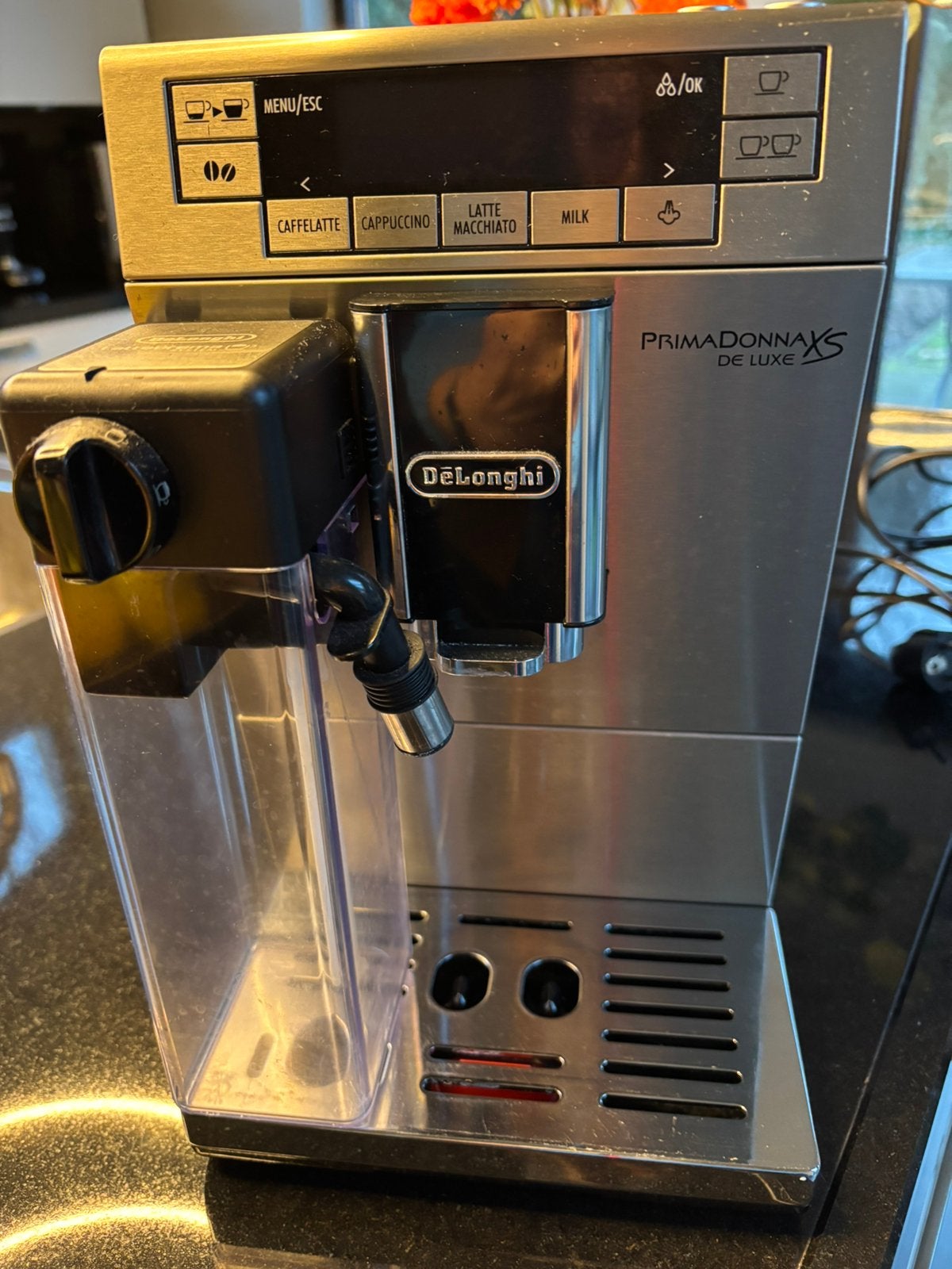 Koffiemachine DeLonghi PrimaDonna XS deluxe, Witgoed en Apparatuur, Koffiezetapparaten, Ophalen, Zo goed als nieuw, Koffiemachine
