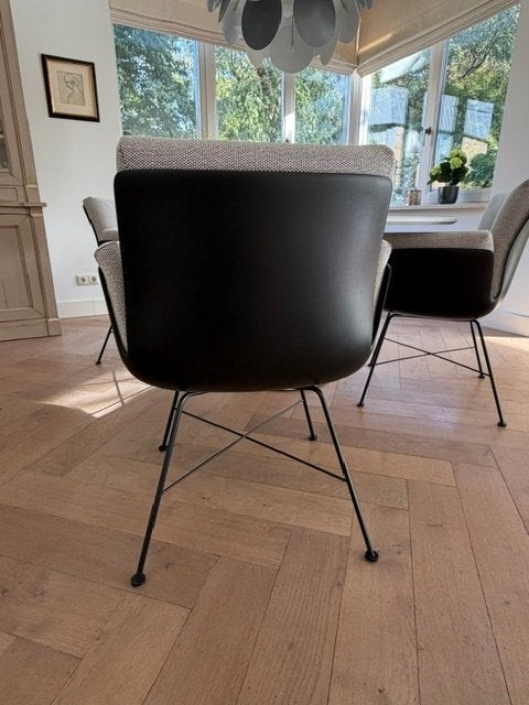 Foto 12 van Design Eetkamertafel COR Conic / Alvo stoelen en hanglamp