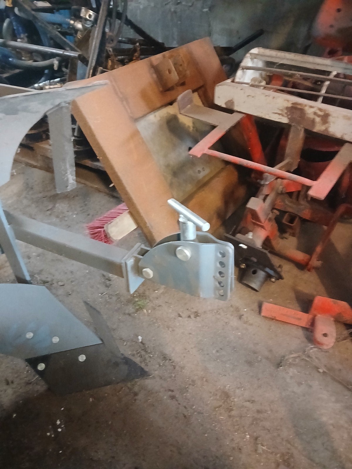 Nieuwe 2-schaar ploeg voor grondbewerking, Ophalen