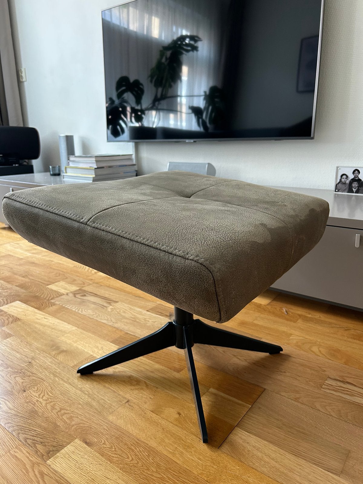 Mosgroen leer Capri hocker voetenbankje Xooon, Ophalen, Minder dan 50 cm, Leer, Zo goed als nieuw