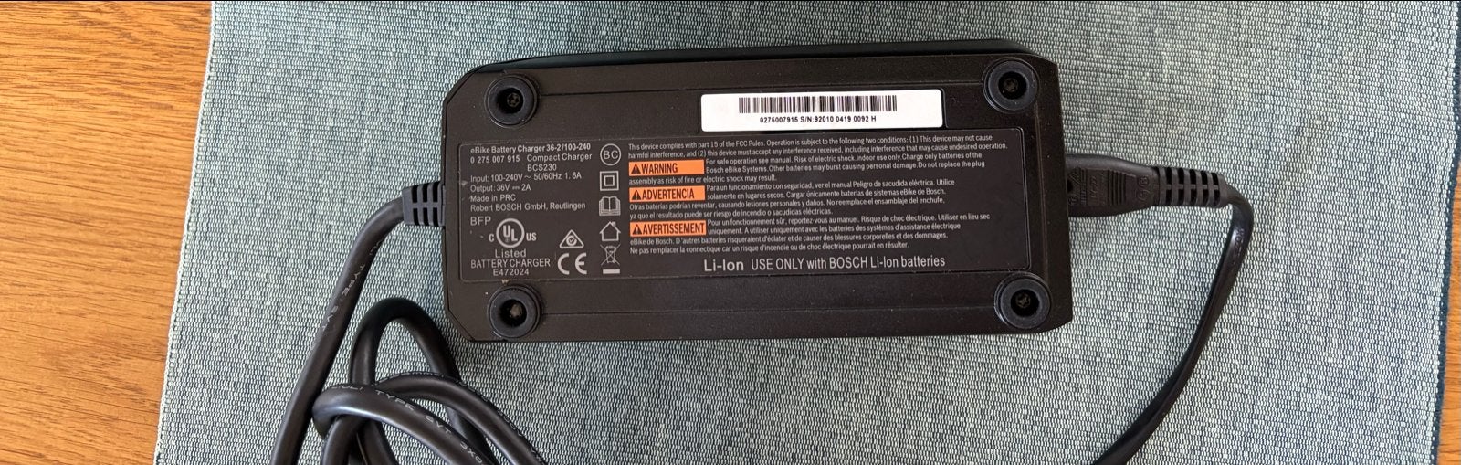 Bosch eBike Oplader - 2A - Zo goed als nieuw, Fietsen en Brommers, Fietsaccessoires | Fietsaccu's, Ophalen, Zo goed als nieuw