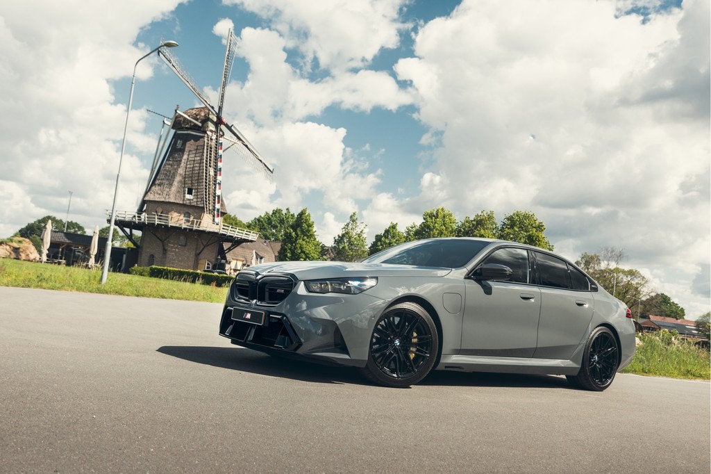 BMW M5 Automaat / M Drive Professional / M Carbon-keramische, Auto's, BMW, Gebruikt, 4395 cc, 23 km/l, Hybride Elektrisch/Benzine