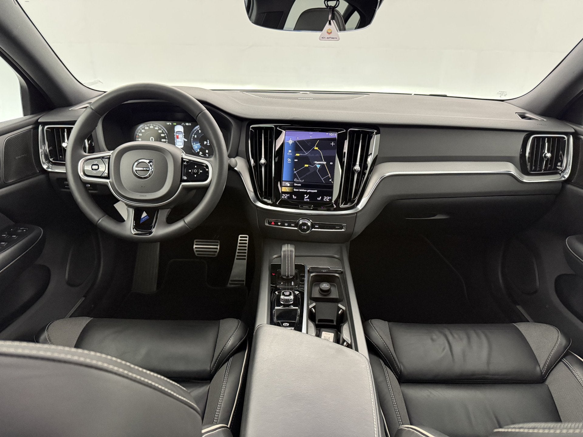 Volvo S60 2.0 B4 R-Design Black Optic | Pano | Virtual | Mem, Euro 6, 4 cilinders, 1969 cc, S60