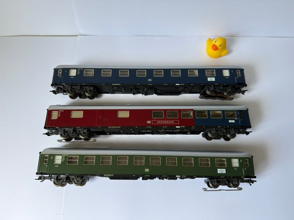 Marklin wagen set DB passend bij V200 verlicht, Wisselstroom, Wagon, Ophalen of Verzenden, Zo goed als nieuw