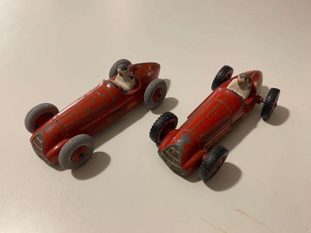 2x Alfa Romeo Alfetta Dinky Toys  1:43, Hobby en Vrije tijd, Modelauto's | 1:43, Ophalen of Verzenden, Gebruikt, Auto, Dinky Toys