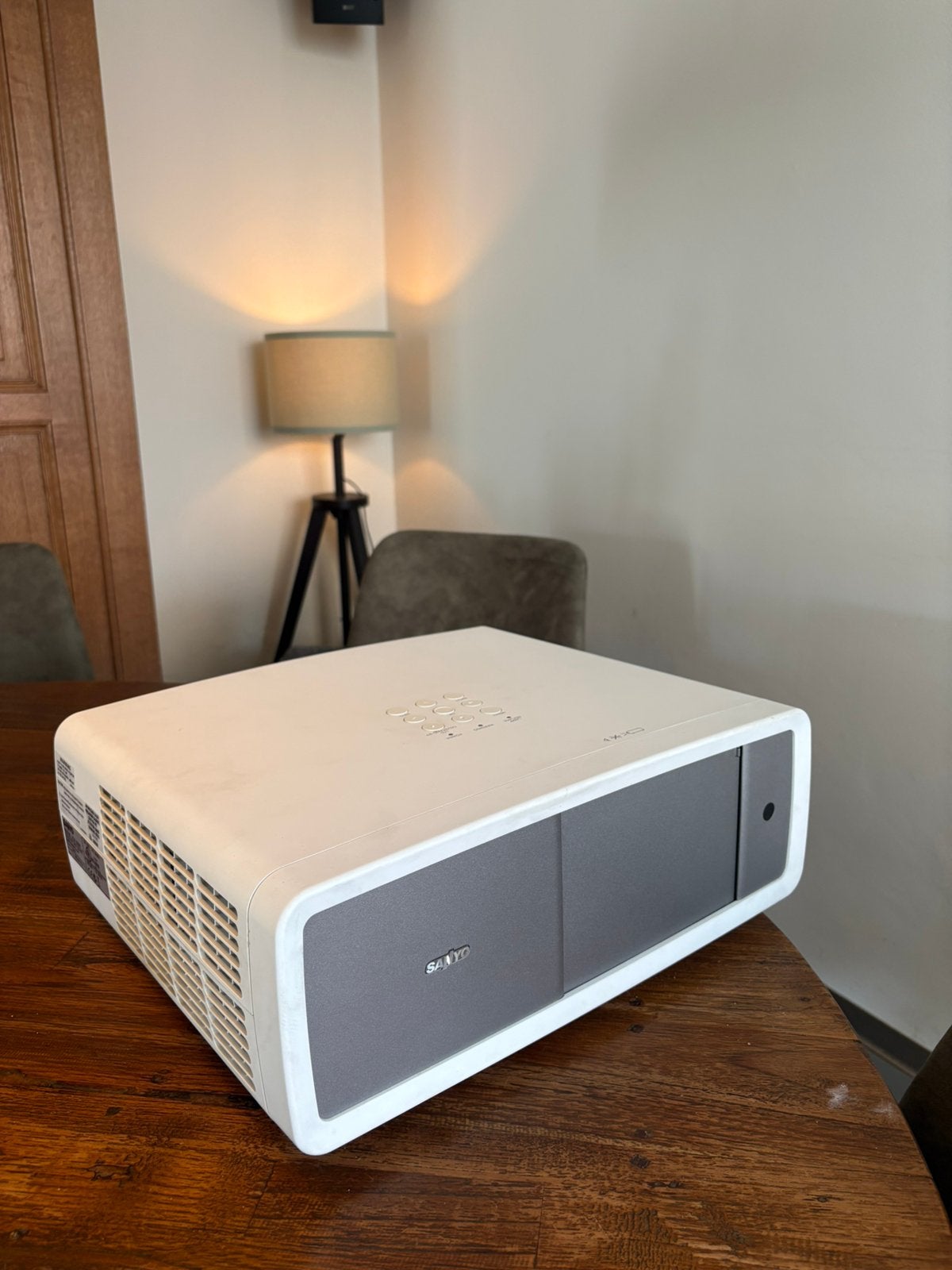 Sanyo PLV-Z800 Full HD Projector, Ophalen, Zo goed als nieuw