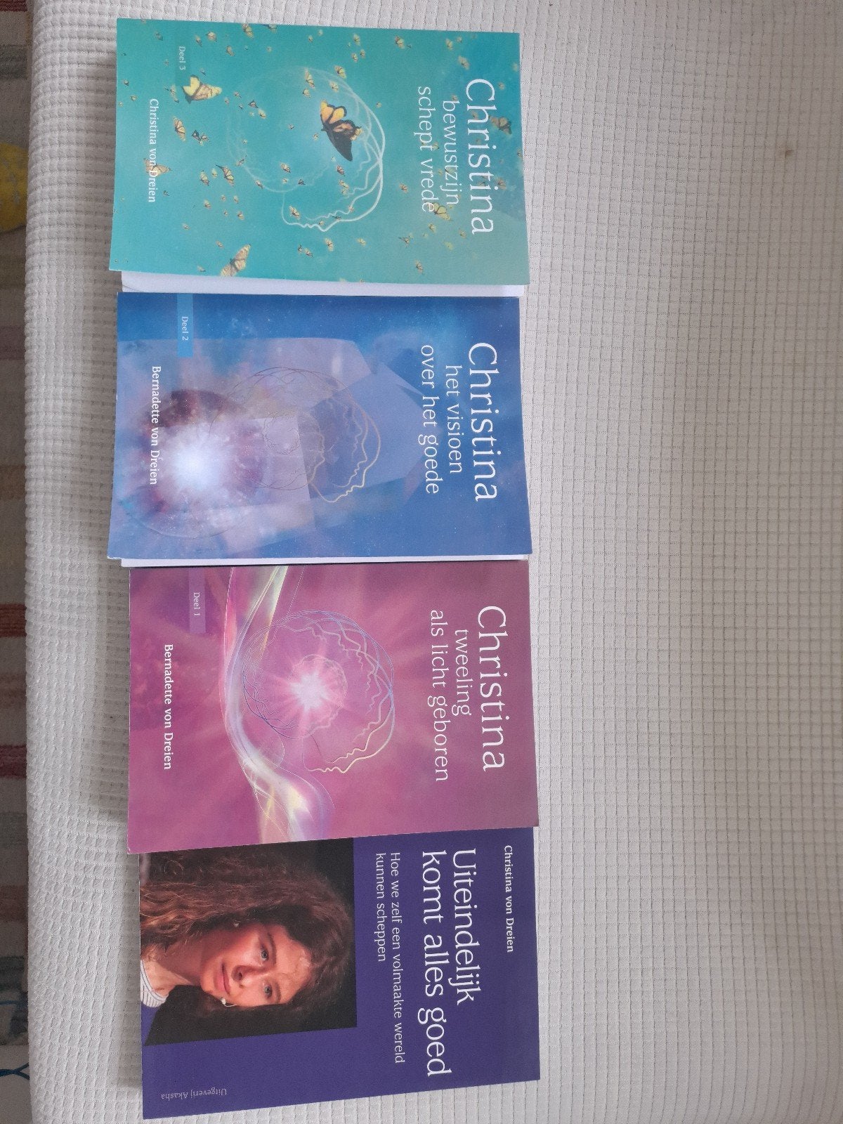 Christina von Dreien - Bewustzijn schept vrede, Achtergrond en Informatie, Spiritualiteit algemeen, Ophalen of Verzenden, Christina von Dreien