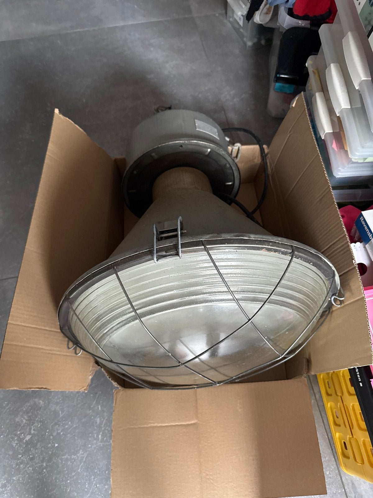 Industriële lamp - opnieuw bedraad met dimbare Philips lamp, Ophalen of Verzenden, Gebruikt
