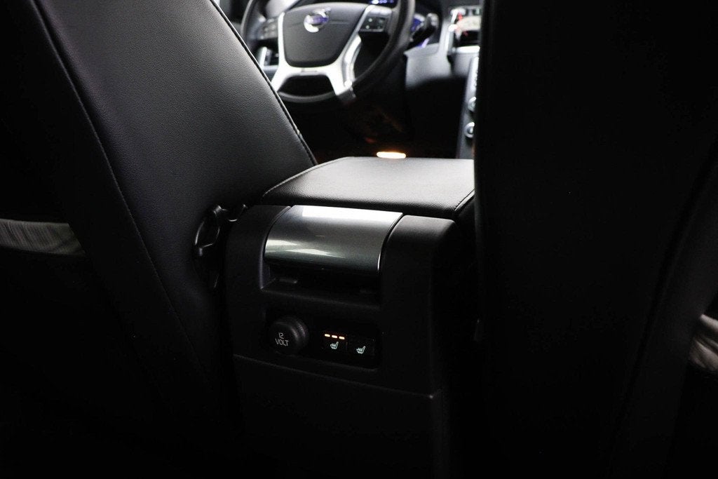 Volvo V70 R-design 2.5T R-Design | TREKHAAK | ACHTERBANKVERW, Auto's, Voorwielaandrijving, Gebruikt, Huisgarantie, Met garantie (alle)