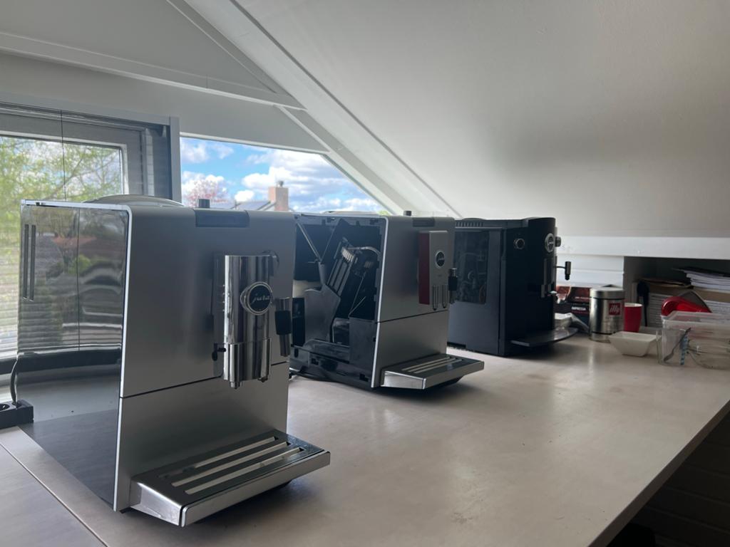 Jura ENA 9 OT zilver Koffiebonenmachine, Ophalen, Afneembaar waterreservoir, Koffiebonen, 2 tot 4 kopjes