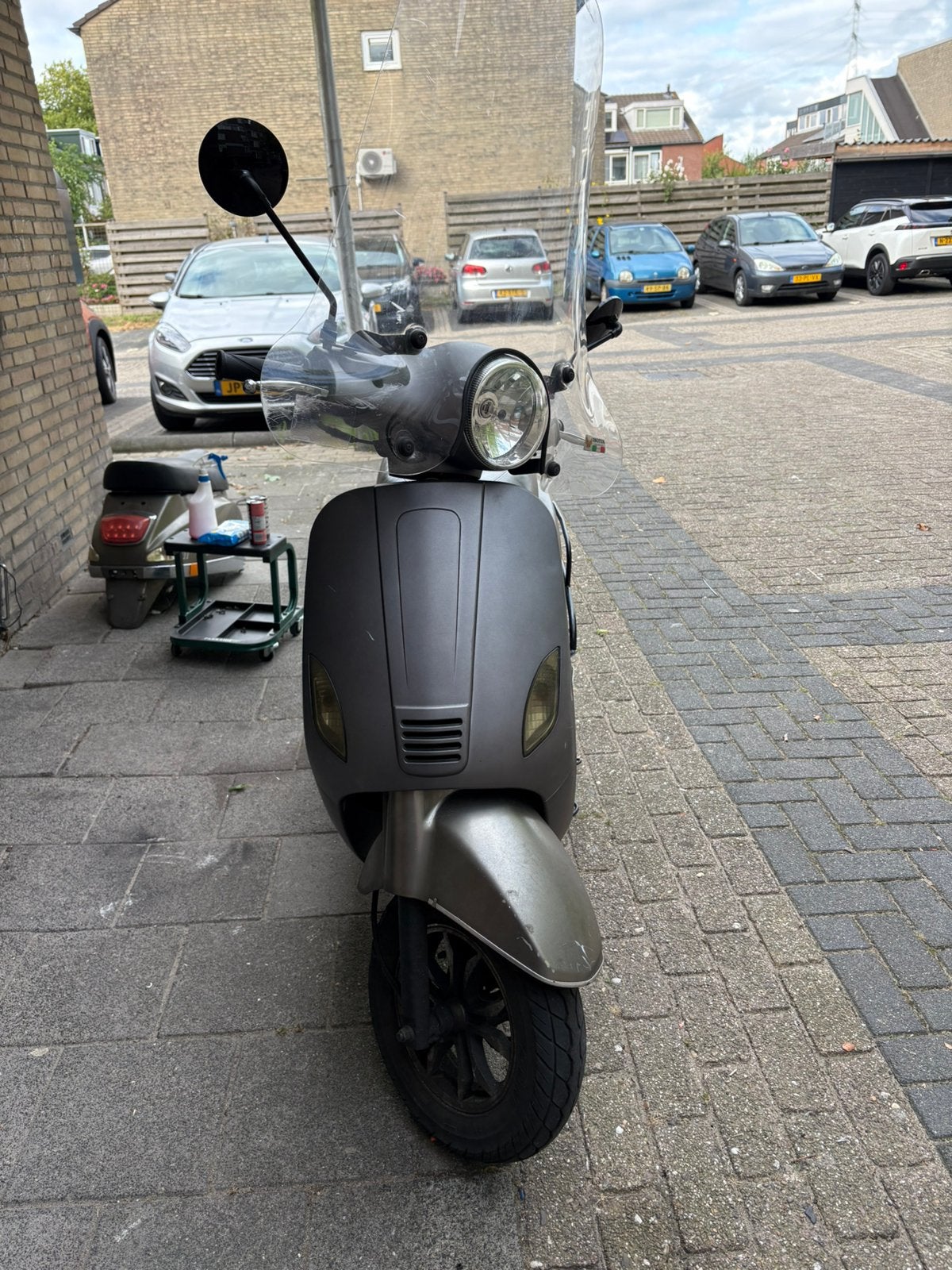 Vespa LX Scooter - Grijs - Goede staat, Fietsen en Brommers, Scooters | Vespa, Gebruikt, Maximaal 45 km/u, Ophalen of Verzenden