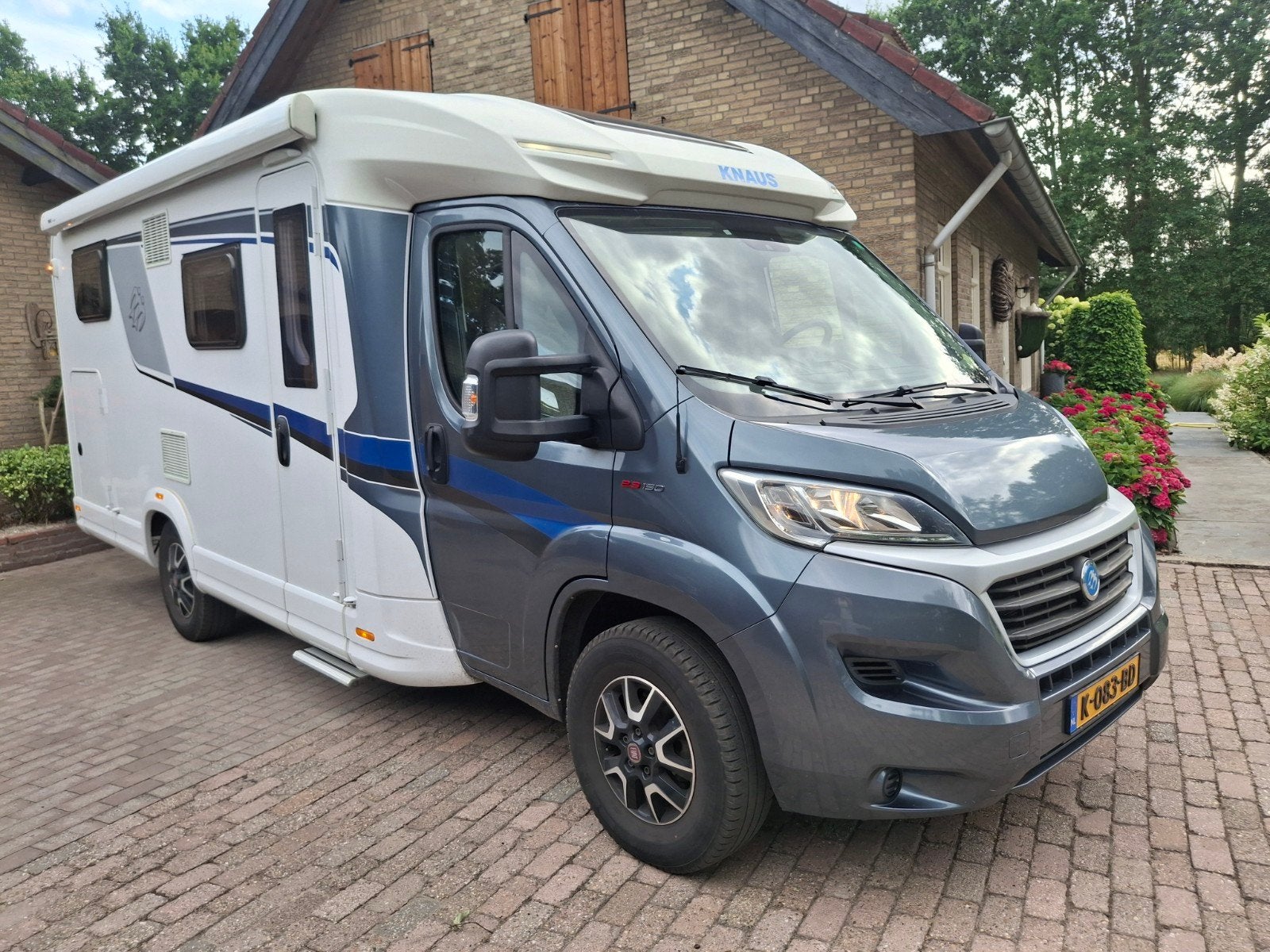 Knaus 2019 vastbed 64000 km nieuwstaat!, Caravans en Kamperen, Campers, Ringverwarming, Fiat, 6 tot 7 meter, Bedrijf