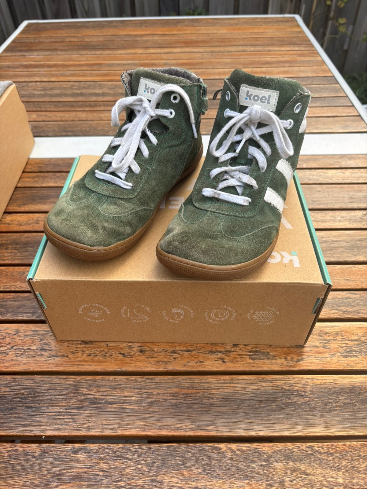 Barefoot KOEL maat 35 - groen - hoge veterschoen, Ophalen, Gebruikt, Jongen of Meisje, Schoenen