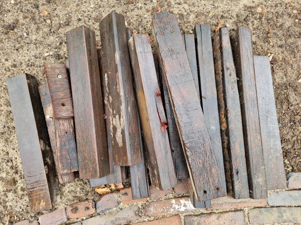 Diverse partij hardhouten balken en planken, Doe-het-zelf en Verbouw, Hout en Planken, Ophalen, Gebruikt, Balk, Overige houtsoorten