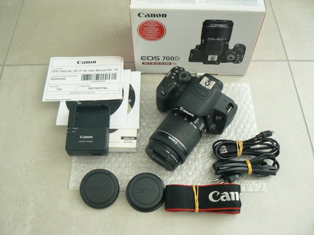 Canon 700D + 1300D + 1200D + 1100D + 1000D + 500D en lenzen, Canon, Canon, Ophalen of Verzenden, Zo goed als nieuw