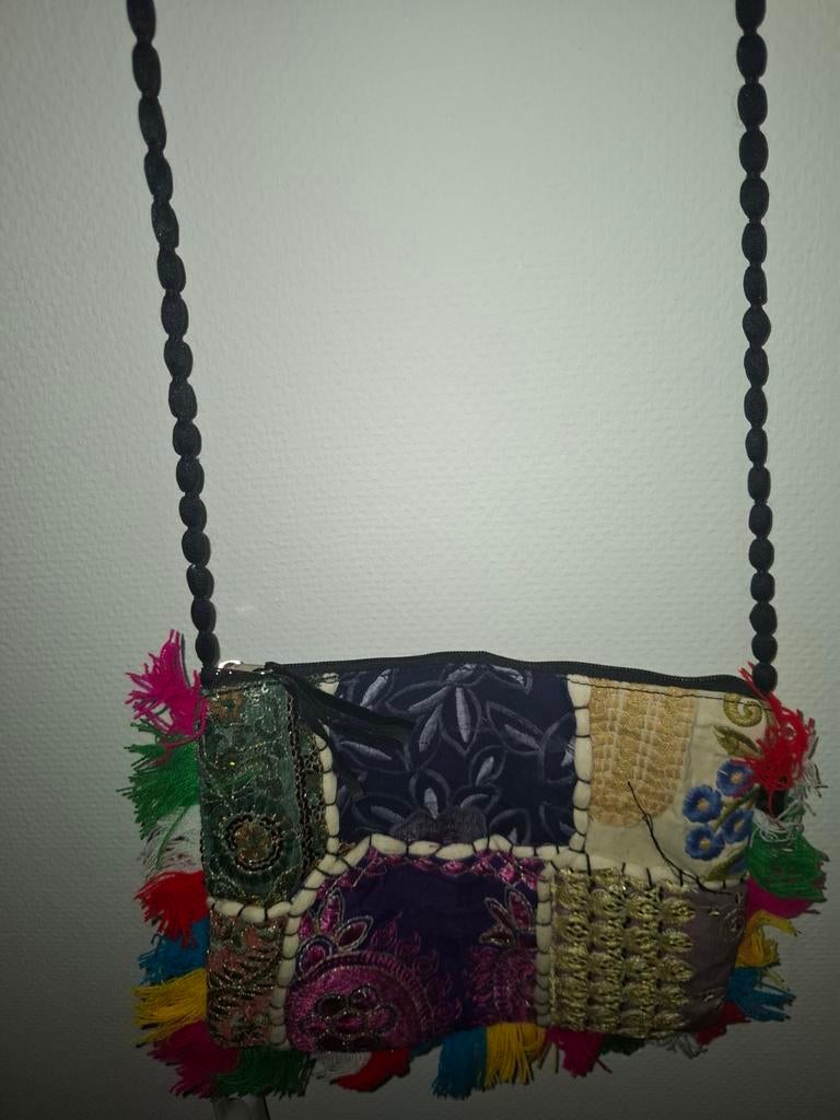 Kleurrijke Patchwork Schoudertas met Kwastjes, Ophalen of Verzenden, Zo goed als nieuw, Overige kleuren, Schoudertasje
