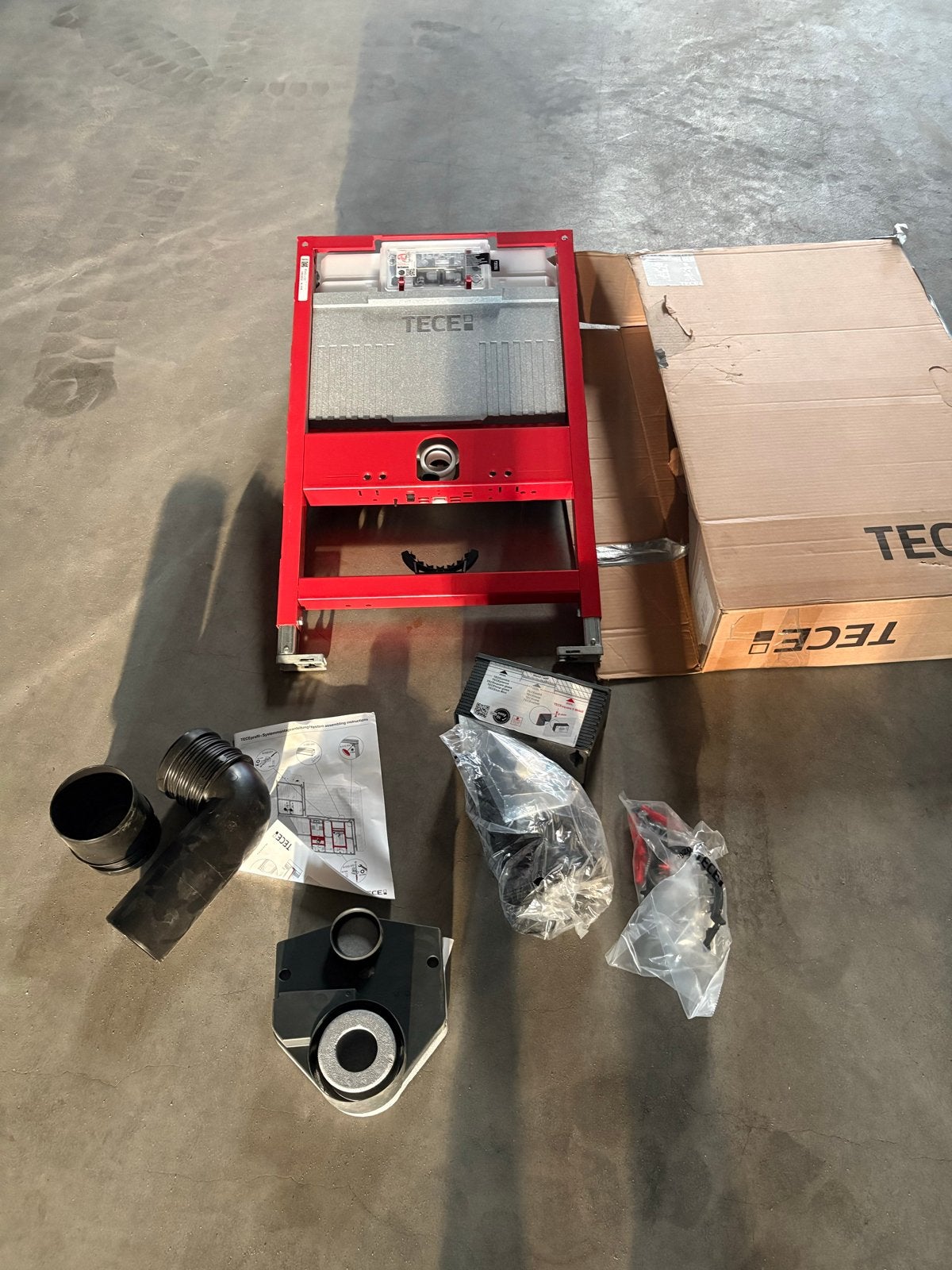Nieuw TECE wc inbouwreservoir compleet met toebehoren, Ophalen of Verzenden, Nieuw, Toilet