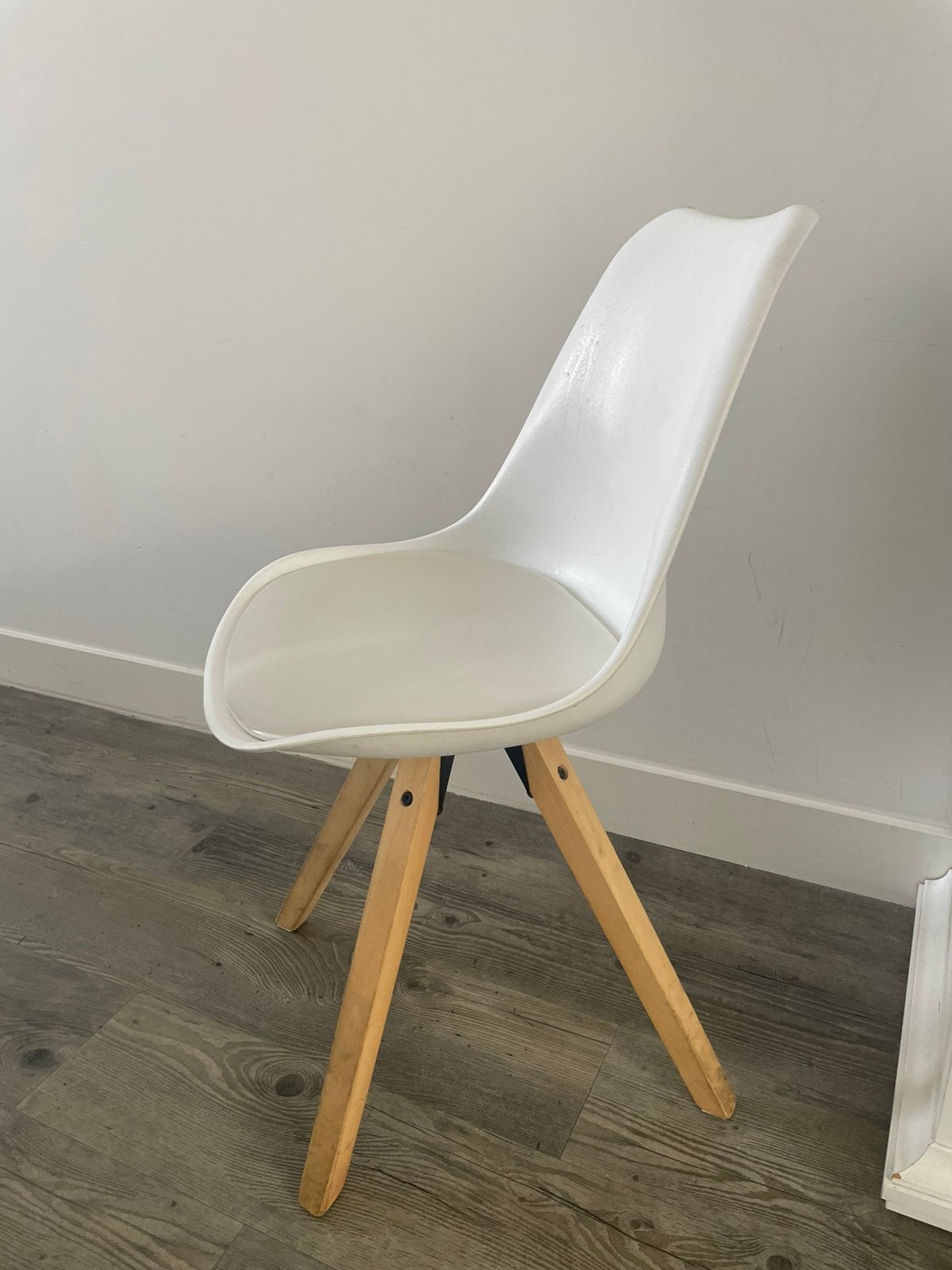 6 gebruikte eetkamer stoelen, Ophalen, Kunststof, Gebruikt, Wit