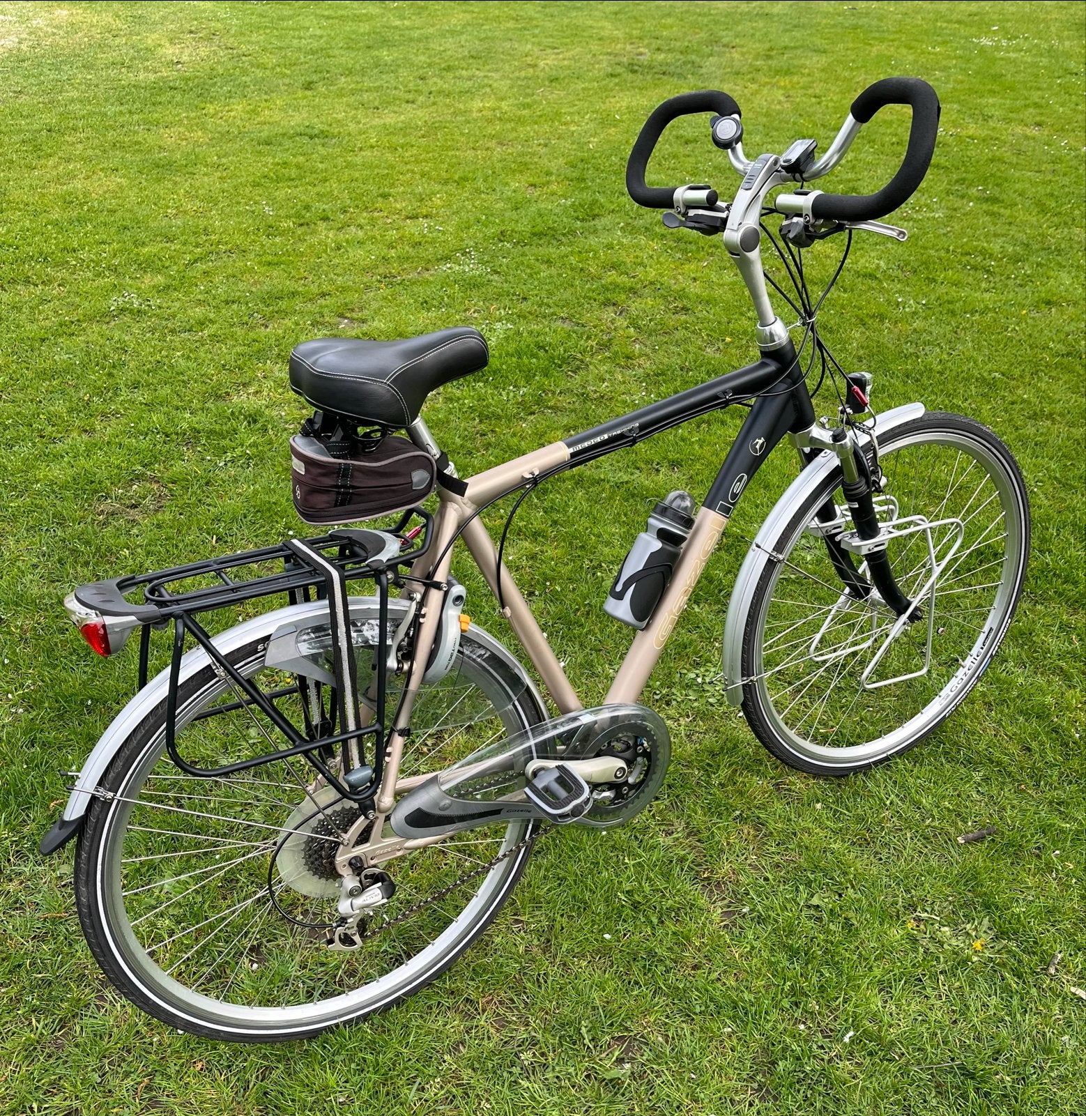Gazelle Medeo Trekkingfiets - 27 versnellingen, Fietsen en Brommers, Ophalen, 28 inch, Gebruikt, Vering