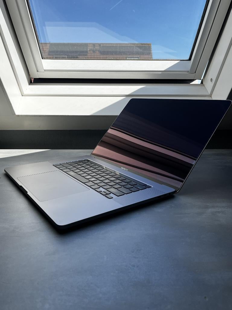 MacBook Pro 2019 - i7 16'' (DEFECT SHERM), Computers en Software, Apple Macbooks, MacBook Pro, Gebruikt, 2 tot 3 Ghz, Qwerty