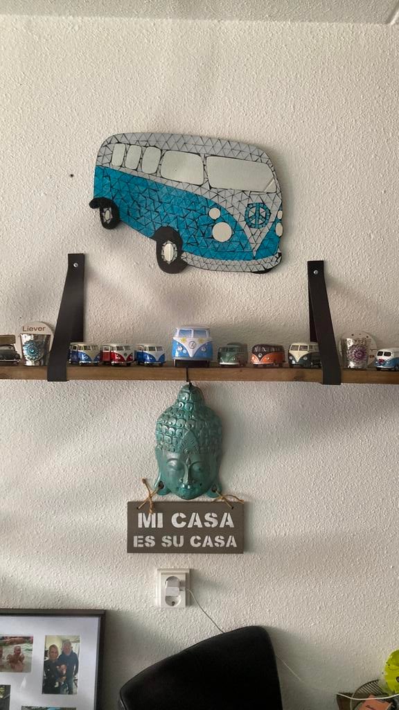 18 volkswagen busjes plus wandbord, Overige merken, Gebruikt, Ophalen of Verzenden, Groter dan 1:32