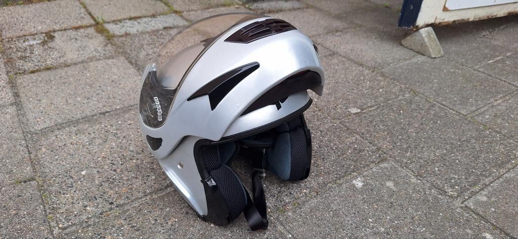 Zilverkleurige systeemhelm S, Fietsen en Brommers, Brommerhelmen, Gebruikt, Small, Ophalen