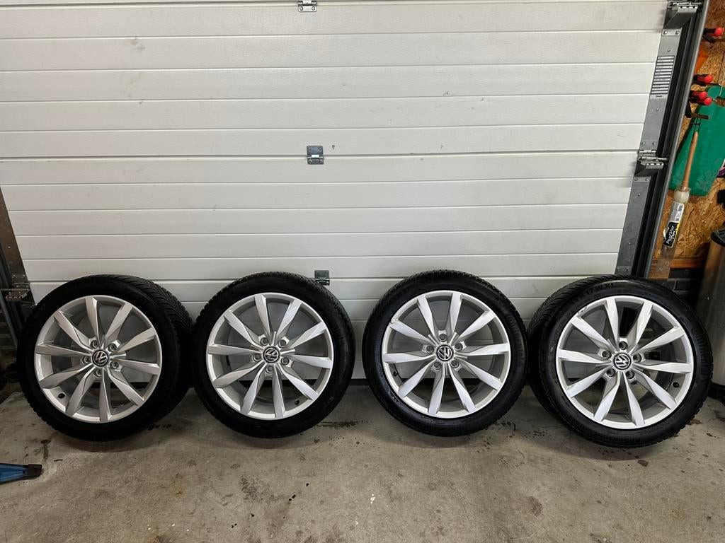 Volkswagen Golf Dijon 17 inch velgen highline, Auto-onderdelen, Banden en Velgen, Velg(en), 17 inch, Ophalen of Verzenden, All Season