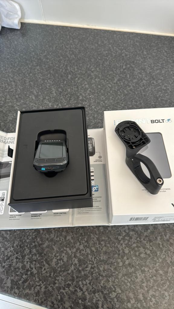 Wahoo elemnt bolt v1 defecte USB, Fietsen en Brommers, Fietsaccessoires | Fietscomputers, Ophalen, Waterdicht, Gebruikt