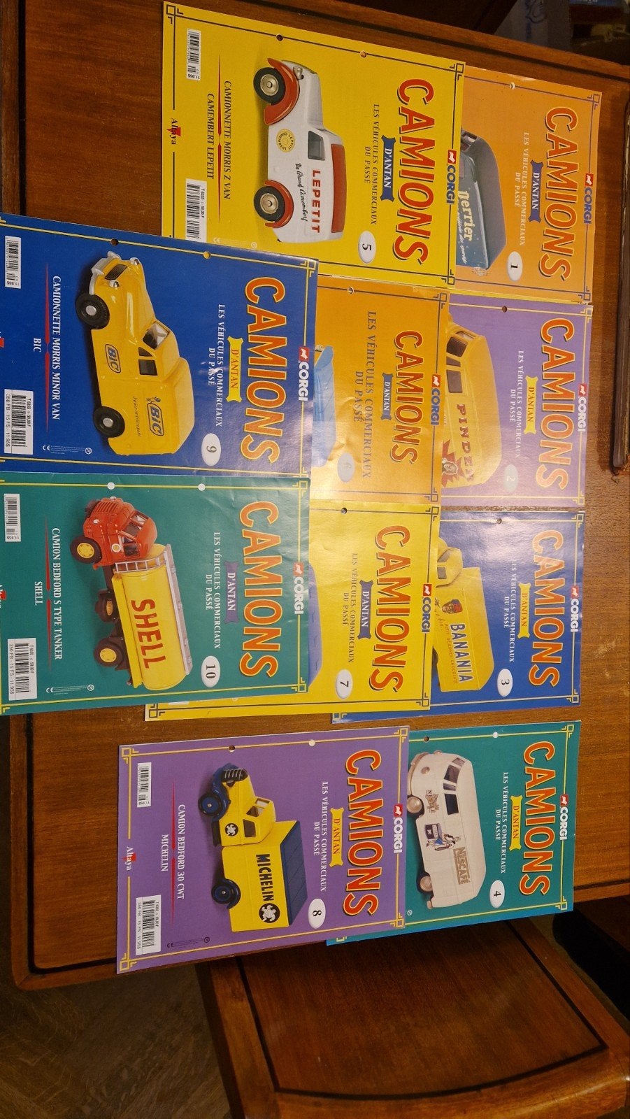Corgi Camions d'Antan - Les Véhicules Commerciaux du Passé, Ophalen of Verzenden, Gelezen, Overige merken, Corgi / Altaya