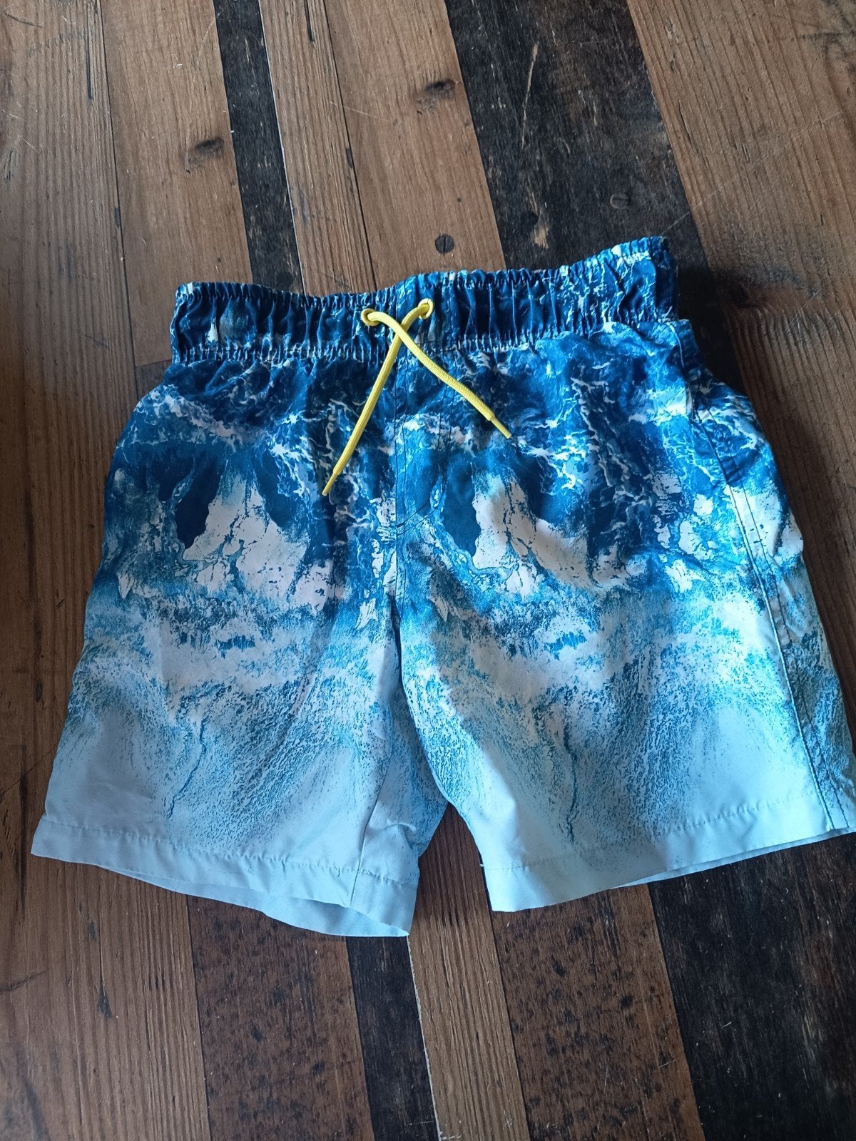 Jongens zwembroek maat 140 - Blauw/Wit met golvenprint, Gebruikt, Sport- of Zwemkleding, Ophalen of Verzenden, Onbekend