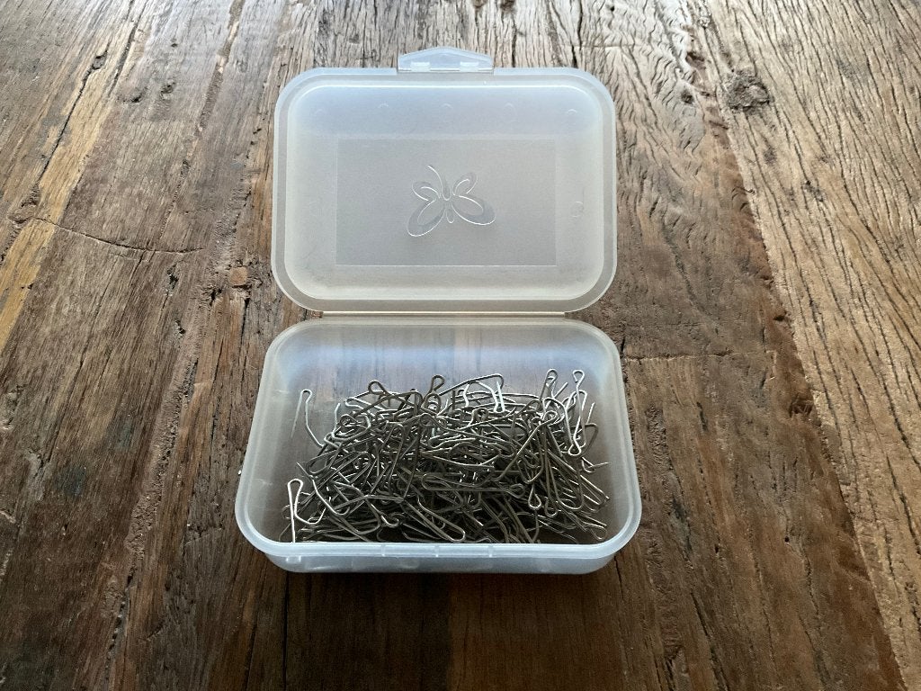 Bewaardoos met gordijnhaken, Ophalen of Verzenden, Gebruikt