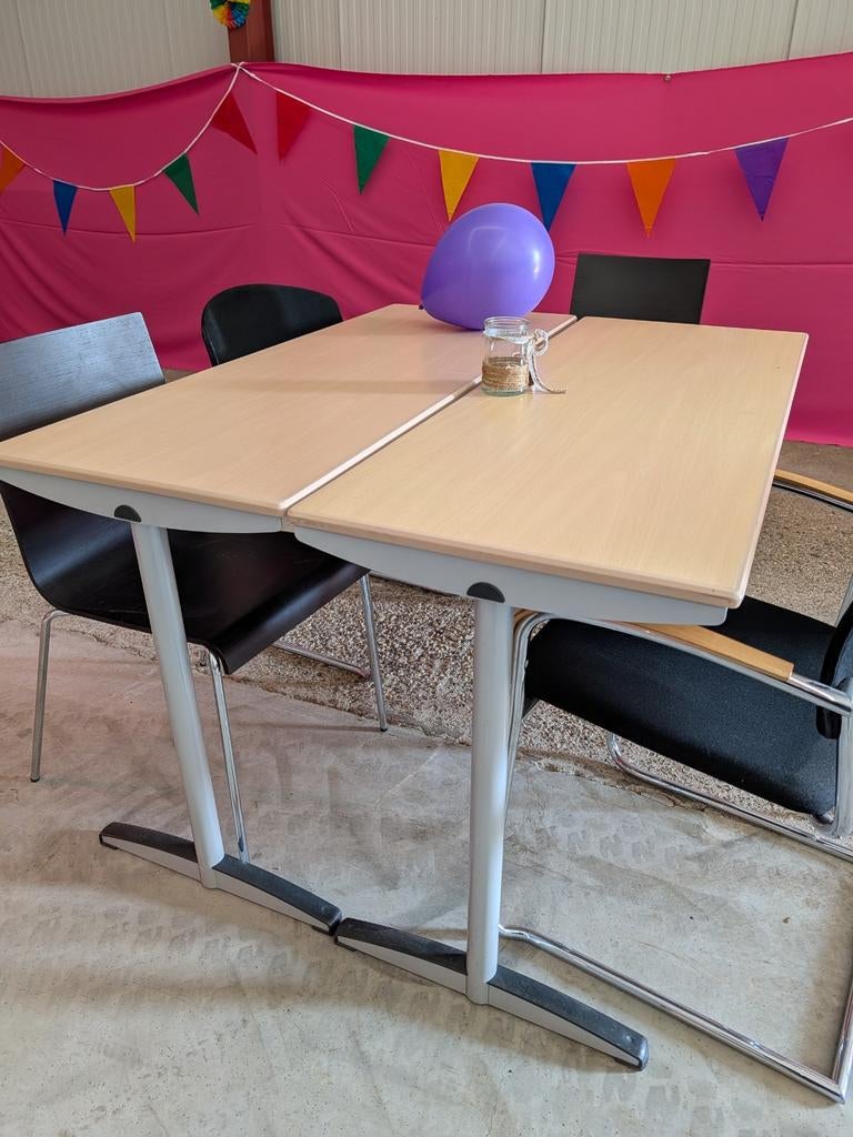 Mooie tafels 130x70x75 cm - 12 stuks beschikbaar, Overige materialen, Gebruikt, 100 tot 150 cm, Vier personen