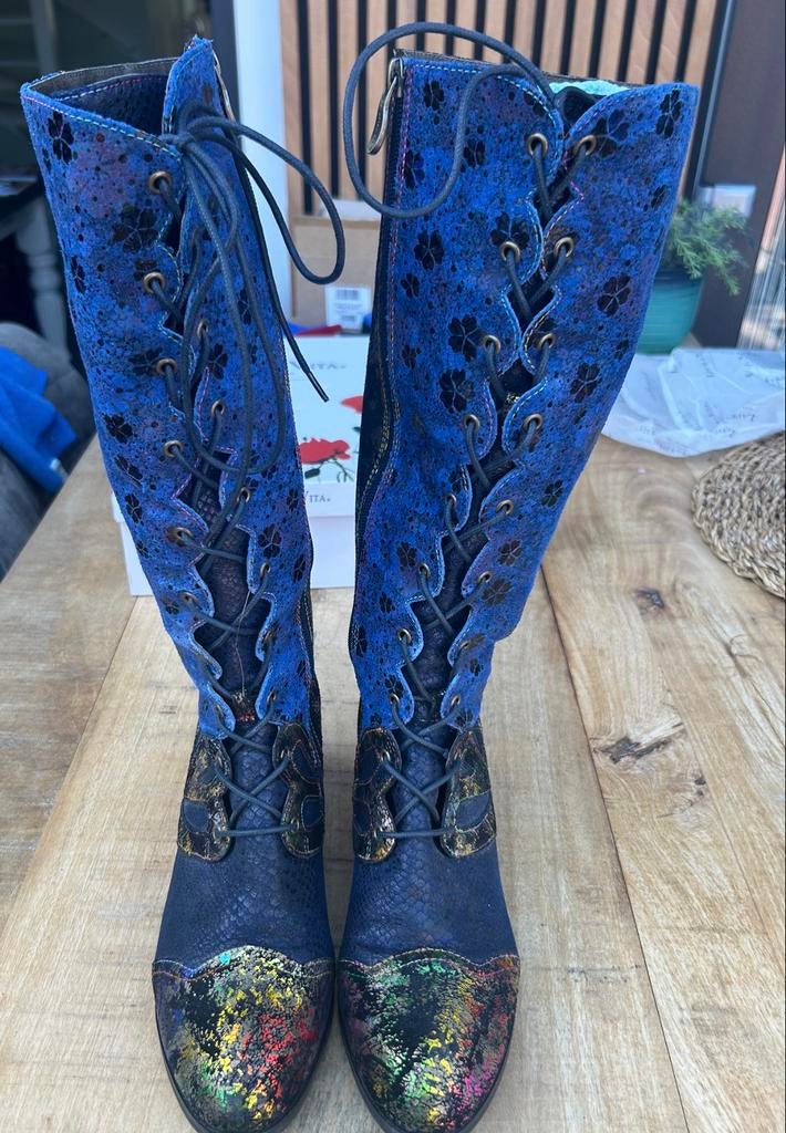 Laura Vita hippe laars bont maat 42, Kleding | Dames, Schoenen, Ophalen of Verzenden, Blauw, Hoge laarzen
