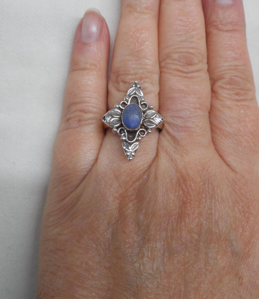 Zilveren vintage ring met lapis lazuli maat 19 nr.840