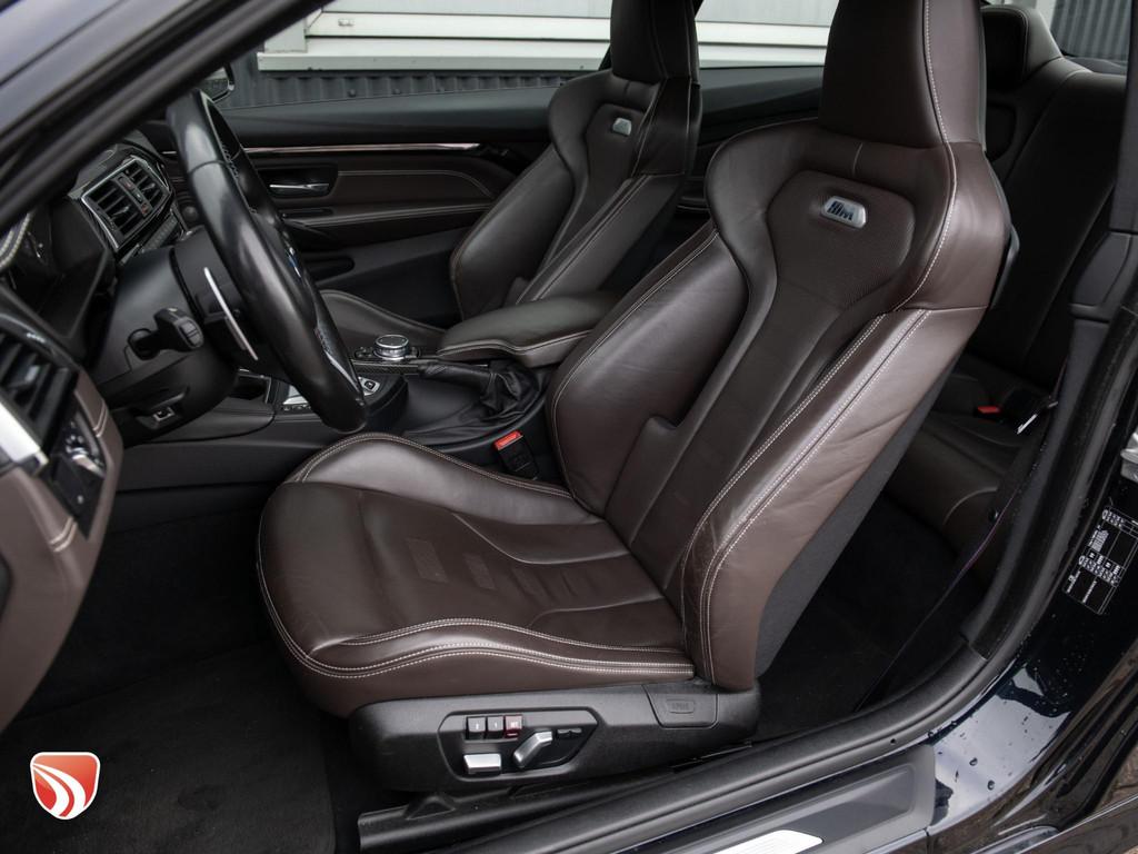 BMW M4 Competition Coupé 450pk | Origineel NL | Carbon | H&, Achterwielaandrijving, Gebruikt, Euro 6, 4-Serie