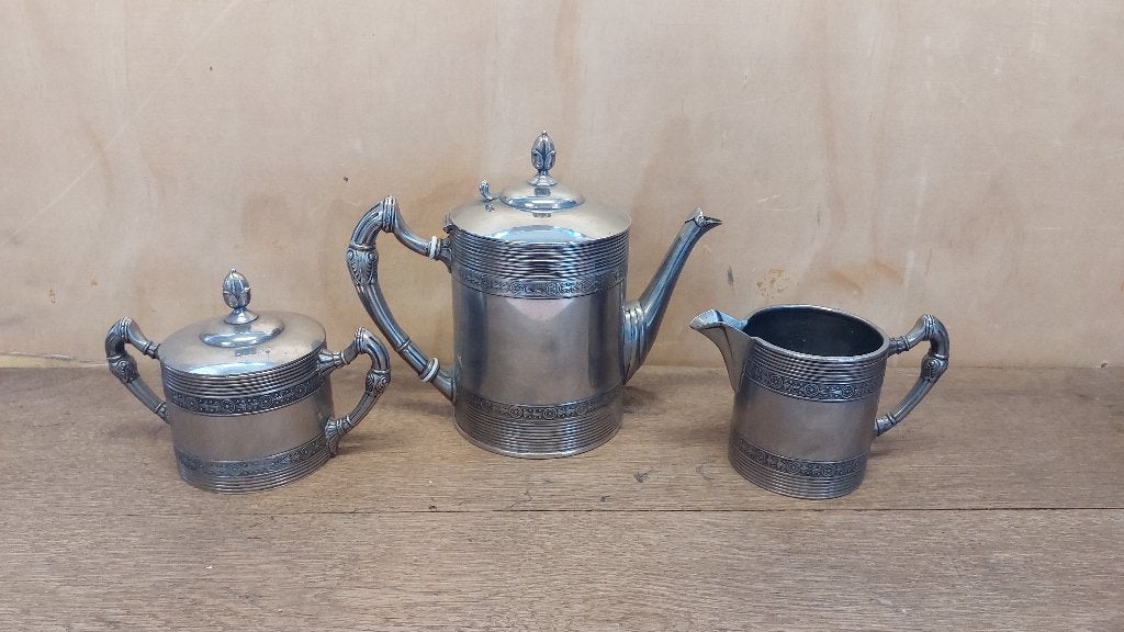 Verzilverde theepot en kandelaar, Ophalen, Zilver