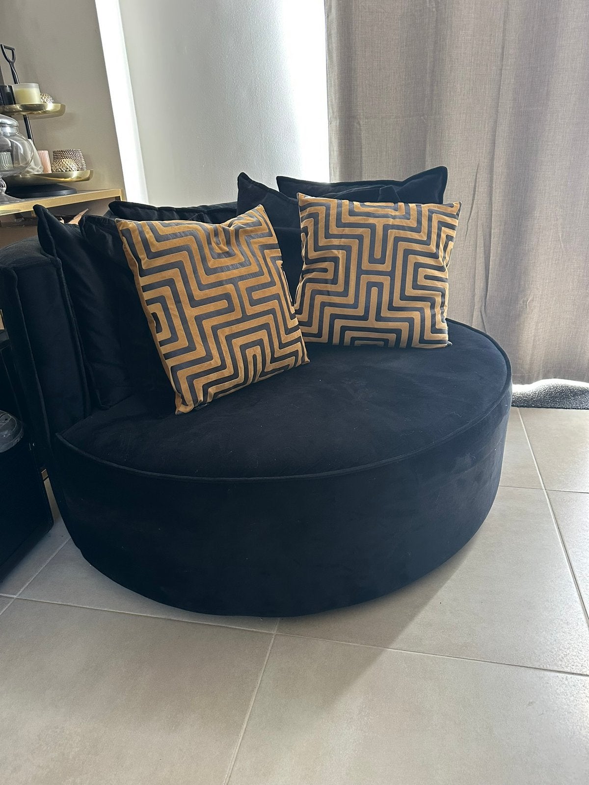 Room108 love seat, Huis en Inrichting, Banken | Bankstellen, Ophalen, Zo goed als nieuw, Stof, Minder dan 150 cm