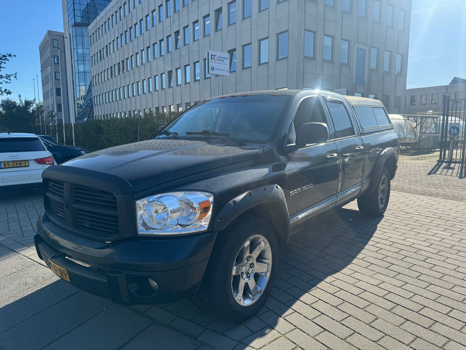 Dodge 1500 5.7 HEMI 2007 AUTOMAAT 4X4 CLOSE CAB KRUKAS, Auto's, Automaat, 5654 cc, Zwart, Leder