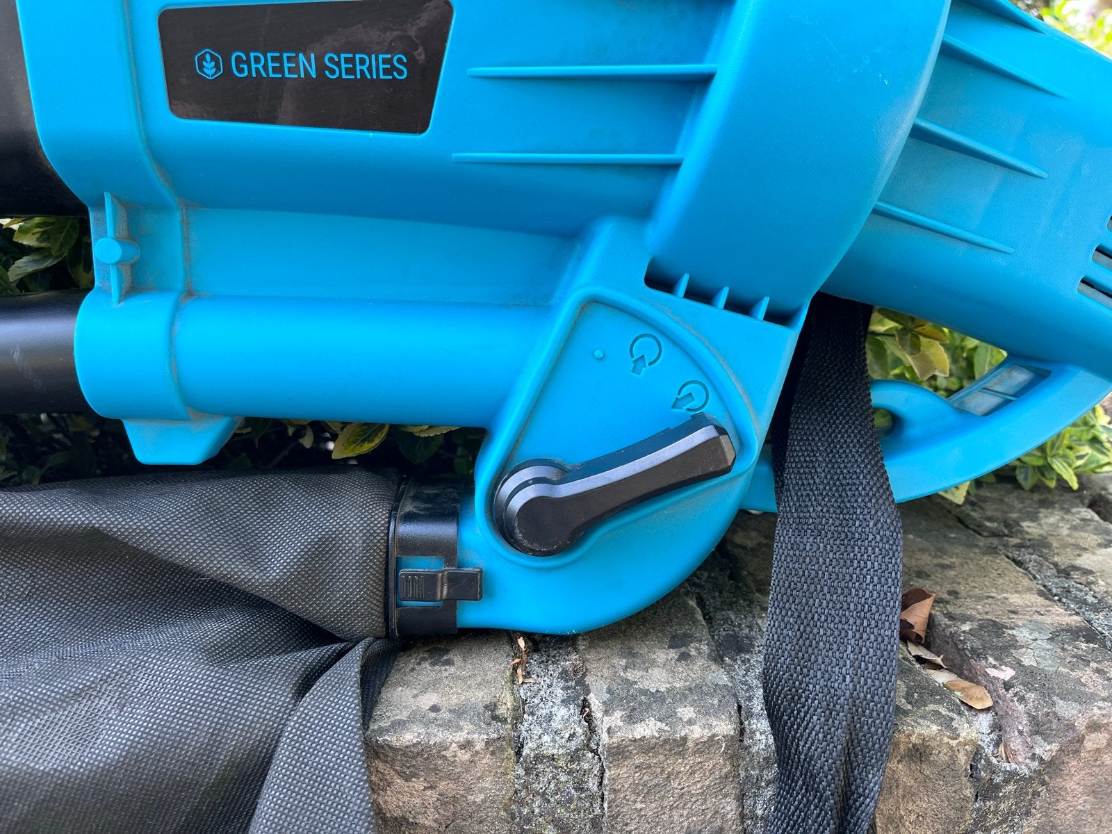 Green Series elektrische bladblazer, -zuiger en -versnippera, Ophalen, Gebruikt, Handgedragen, Met opvangzak