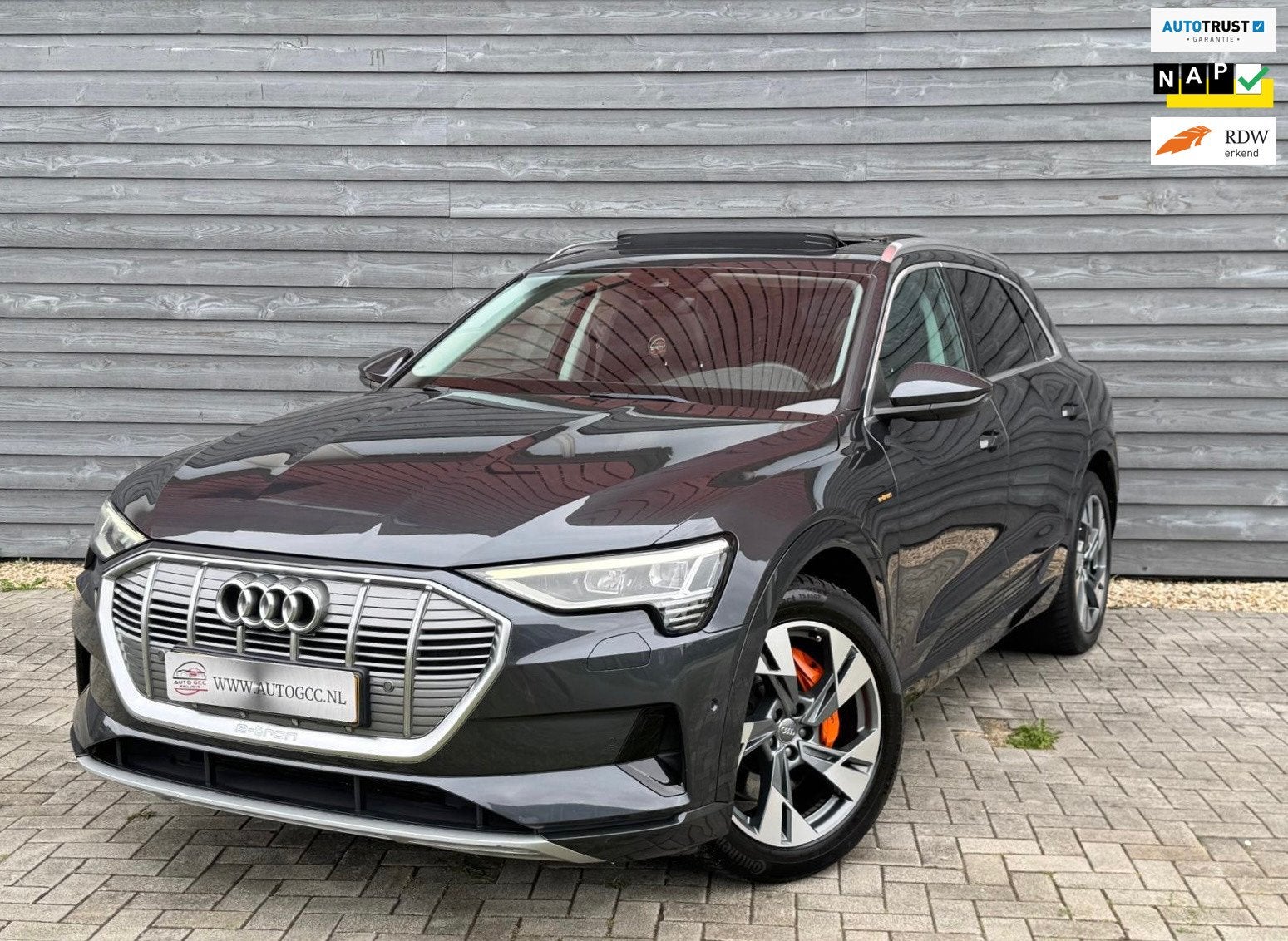 Audi E-tron E-tron 50 QUATTRO SOH 93% 71kWh PANO VIRTUAL NAP, Auto's, Automaat, Vierwielaandrijving, 193 min, SUV of Terreinwagen