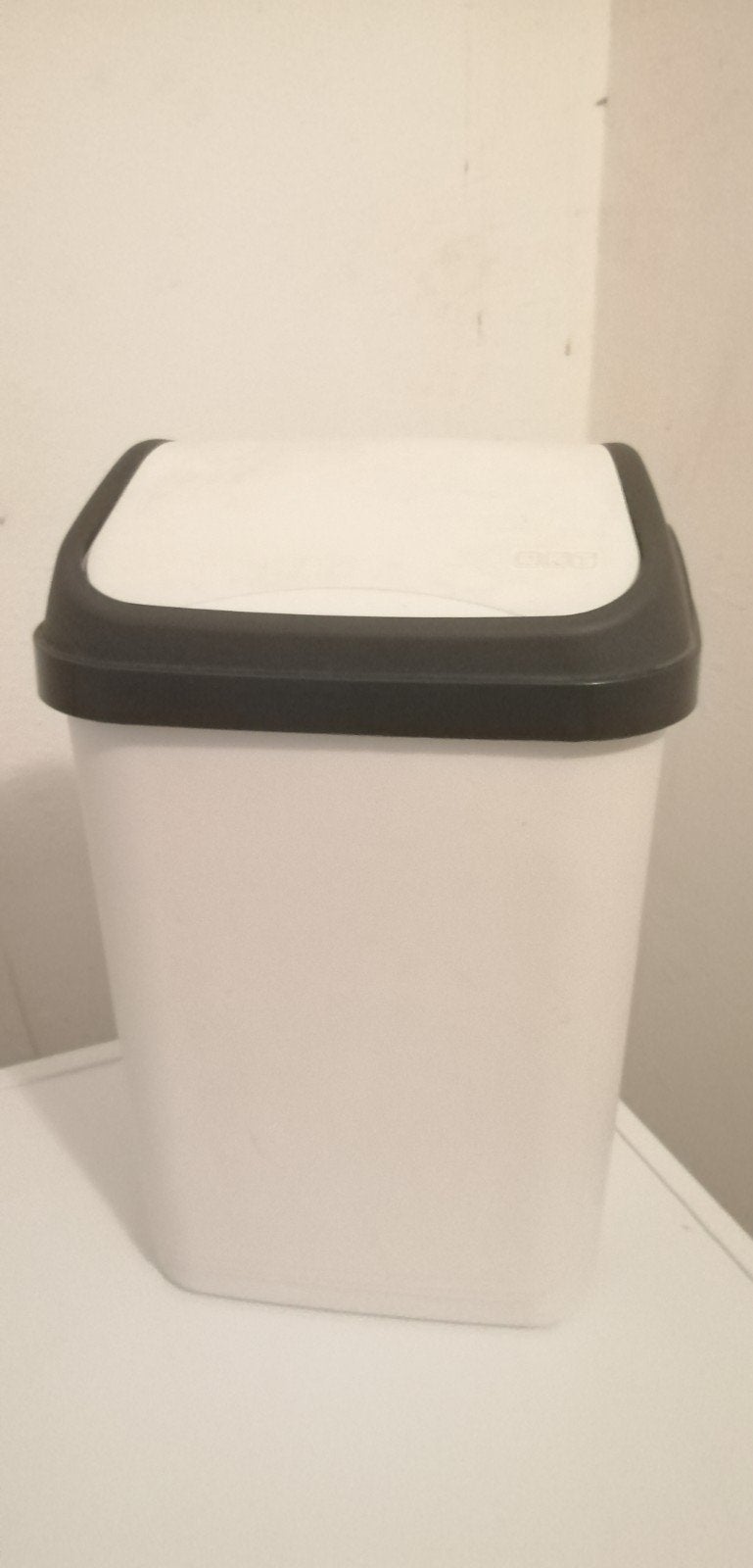 Mini prullenbak - Ideaal voor klein afval, ca. 39cm hoog, Huis en Inrichting, Woonaccessoires | Prullenbakken, Kunststof, Gebruikt