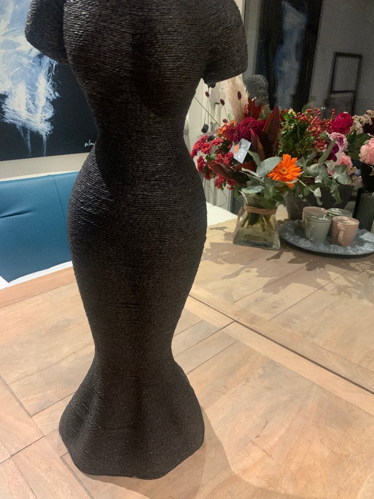 Mooi beeld dame 64 cm hoog, Antiek en Kunst, Kunst | Beelden en Houtsnijwerken, Kunststof, Zwart, Beeld, Vrouw